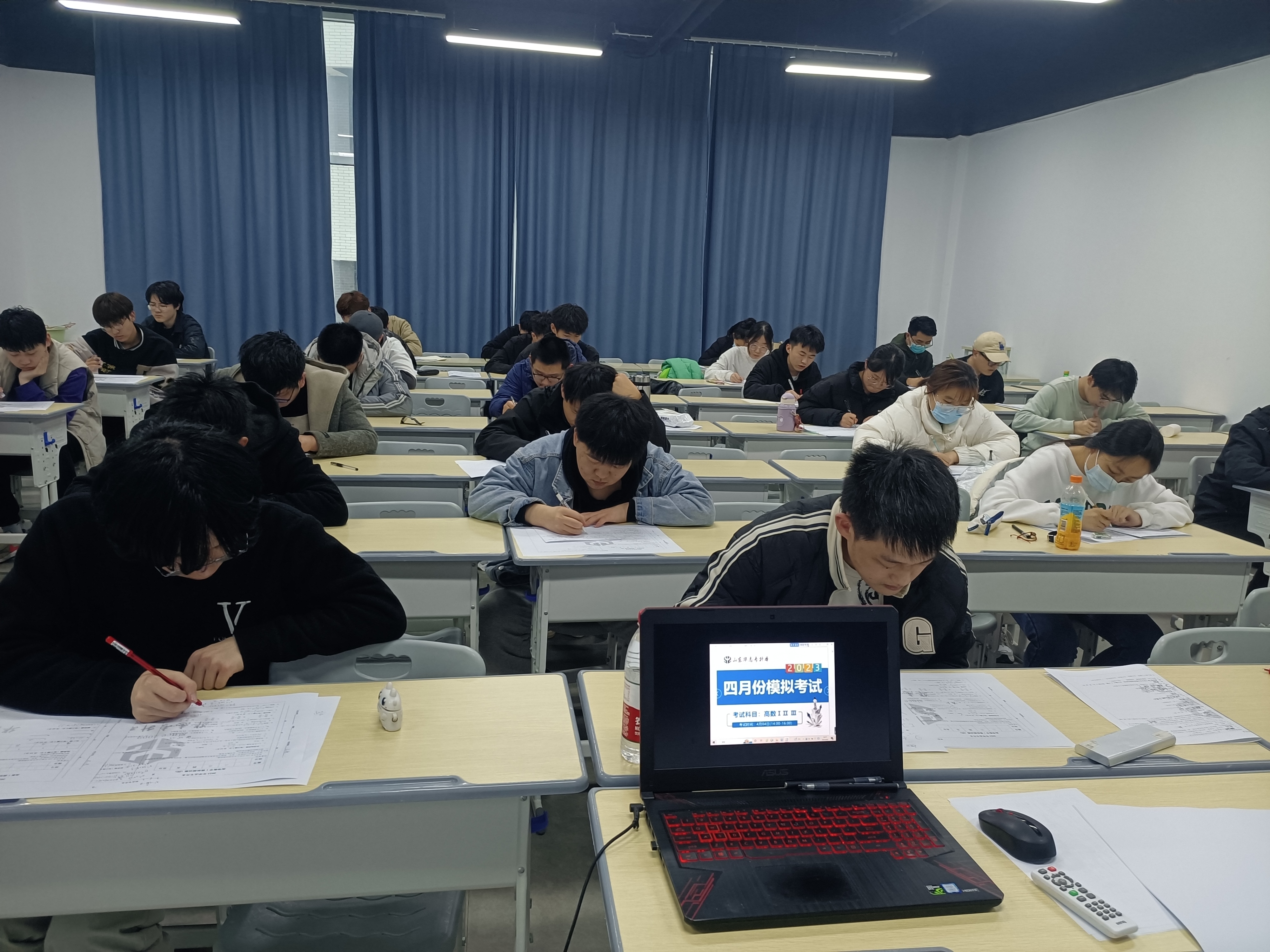 普通专升本各个科目怎么复习?是背还是刷题?